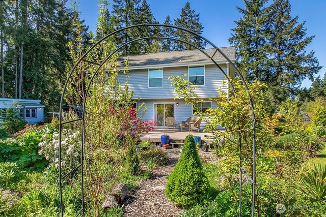 2960 NW North Star Drive, Silverdale, WA 98383