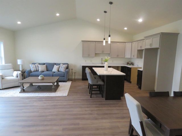 115 Linden Lane, Fox Lake, WI 53933