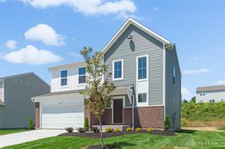 1226 Heathgate Way, Fairborn, OH 45324