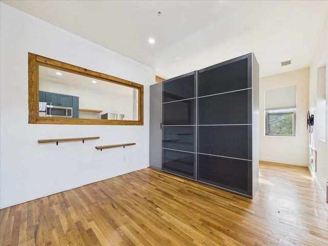100 Pearl Street 13, Chelsea, MA 02150