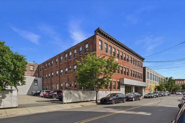 100 Pearl Street 13, Chelsea, MA 02150