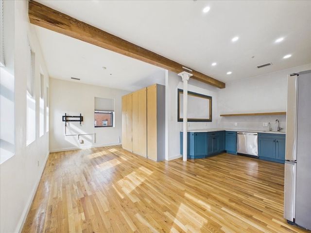 100 Pearl Street 13, Chelsea, MA 02150