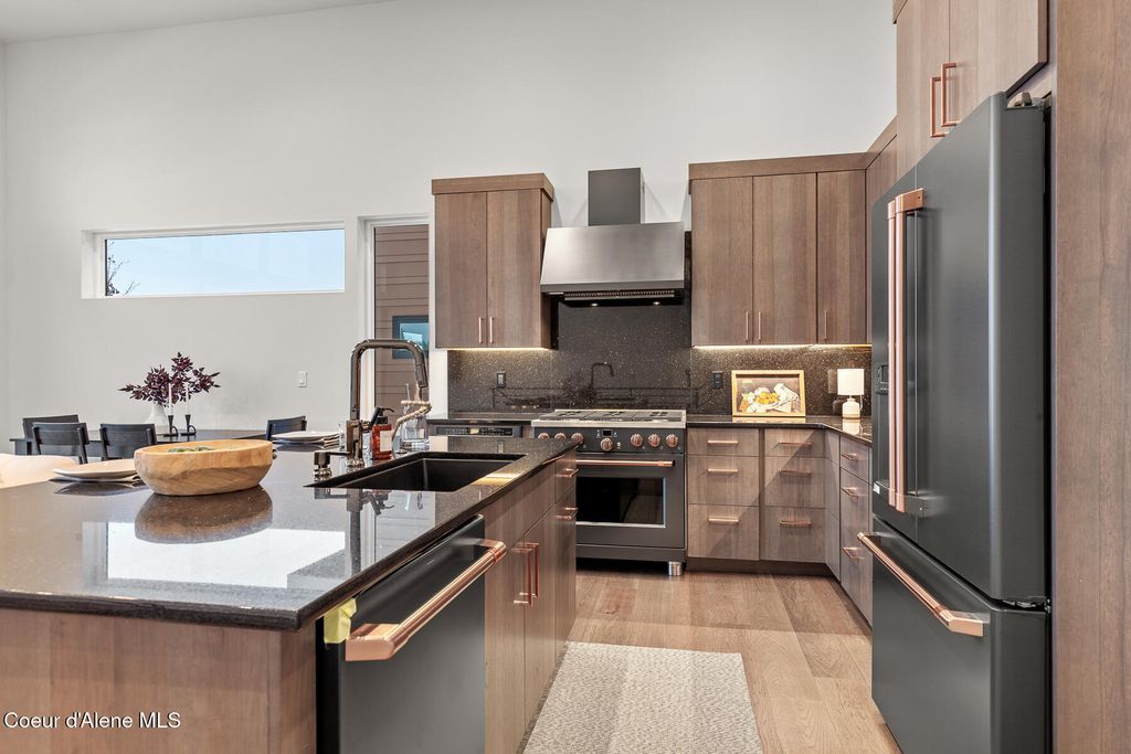 2446 W Lumber Lane, Coeur d'Alene, ID 83814 photo 12
