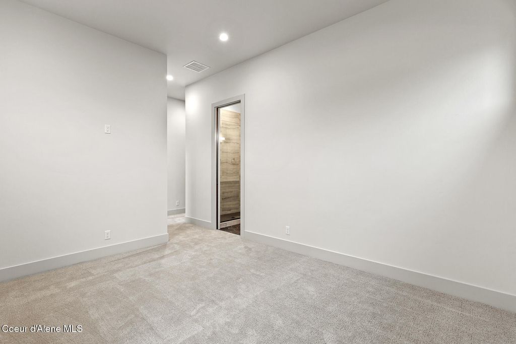 2446 W Lumber Lane, Coeur d'Alene, ID 83814 photo 32