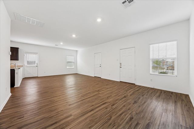 304 Mica TRL, San Marcos, TX 78656