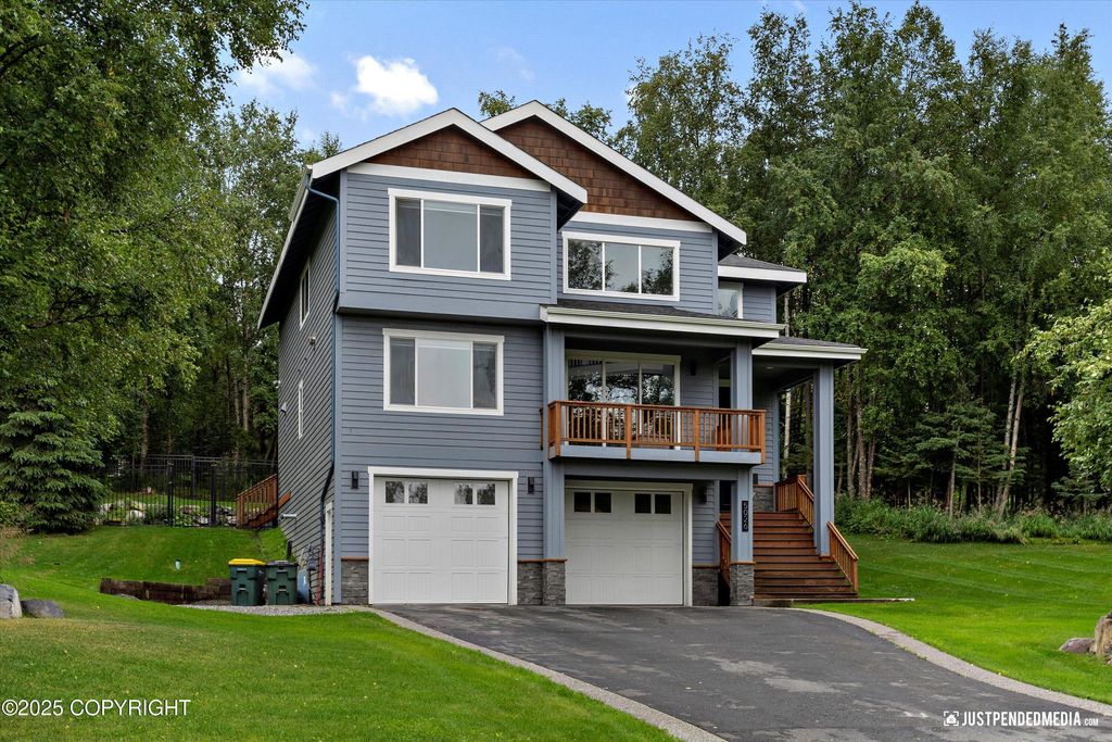 5026 Heritage Heights Drive, Anchorage, AK 99516