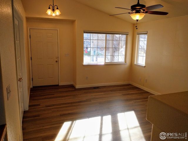 1516 Willowbrook Dr, Longmont, CO 80504