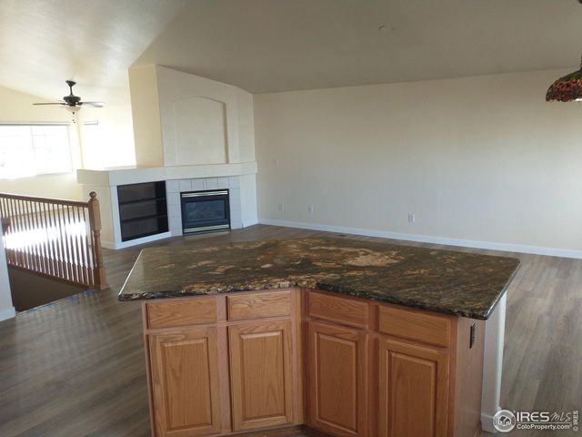 1516 Willowbrook Dr, Longmont, CO 80504