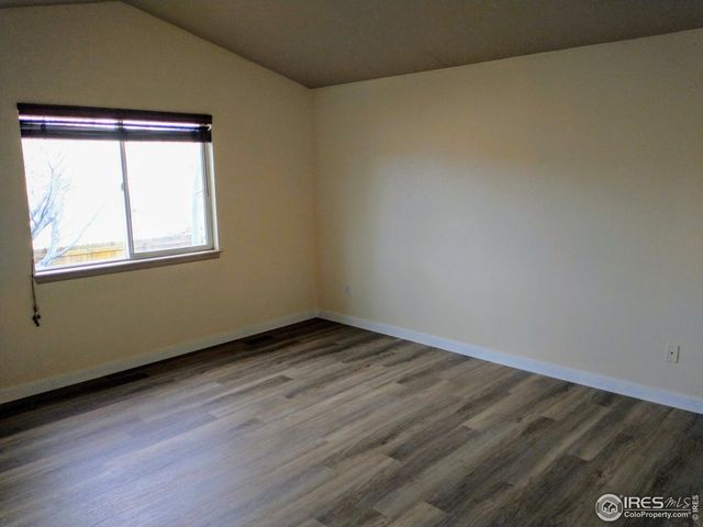 1516 Willowbrook Dr, Longmont, CO 80504