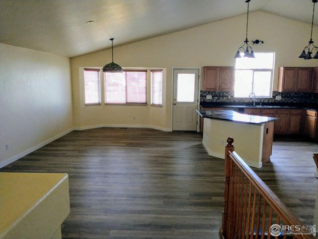 1516 Willowbrook Dr, Longmont, CO 80504