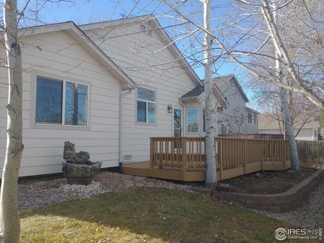 1516 Willowbrook Dr, Longmont, CO 80504