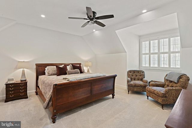 1832 FOXSTONE DR, Vienna, VA 22182