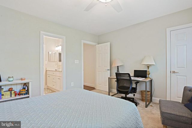 1832 FOXSTONE DR, Vienna, VA 22182