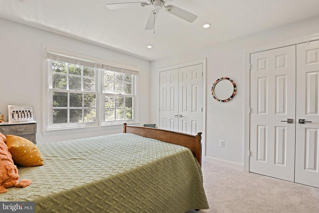 1832 FOXSTONE DR, Vienna, VA 22182