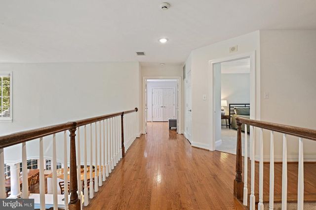 1832 FOXSTONE DR, Vienna, VA 22182