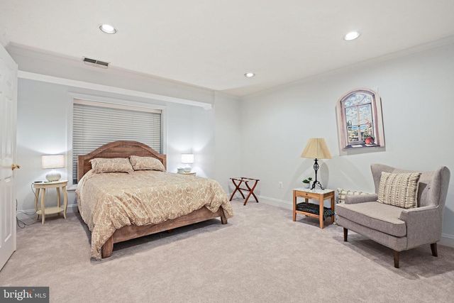 1832 FOXSTONE DR, Vienna, VA 22182