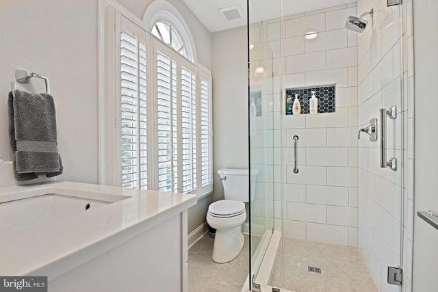 1832 FOXSTONE DR, Vienna, VA 22182