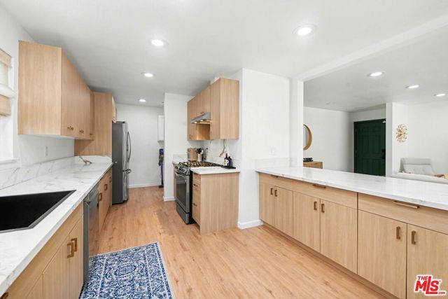 2936 S Harvard Boulevard, Los Angeles, CA 90018