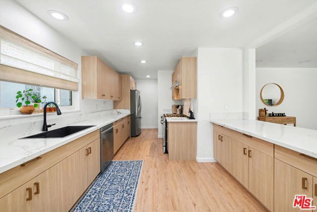 2936 S Harvard Boulevard, Los Angeles, CA 90018