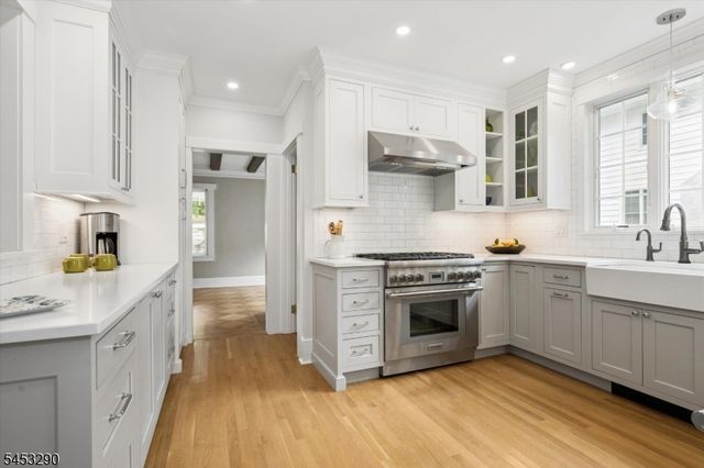 30 Rodney St, Glen Rock Boro, NJ 07452