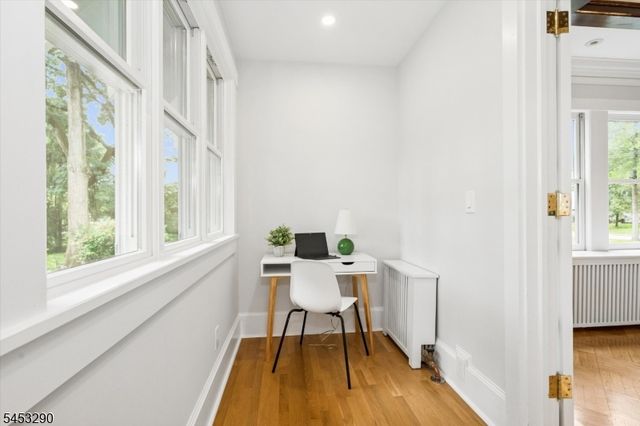 30 Rodney St, Glen Rock Boro, NJ 07452