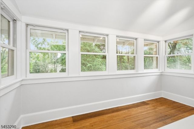 30 Rodney St, Glen Rock Boro, NJ 07452
