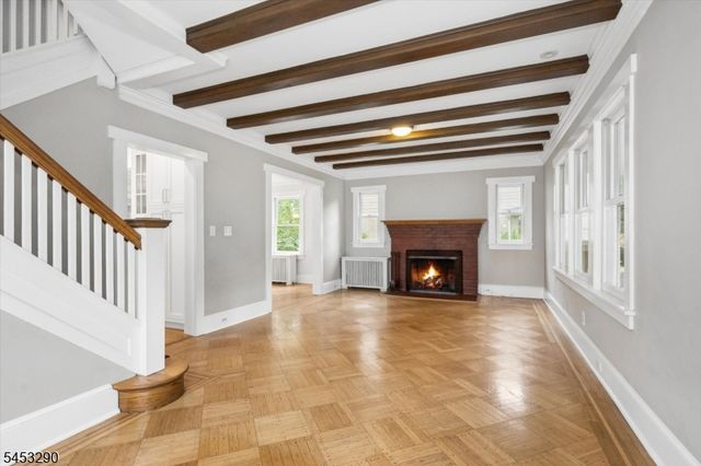 30 Rodney St, Glen Rock Boro, NJ 07452