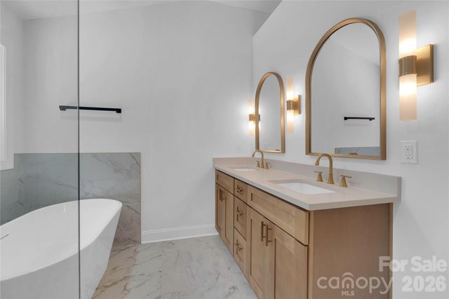 9438 Valley Road, Charlotte, NC 28270