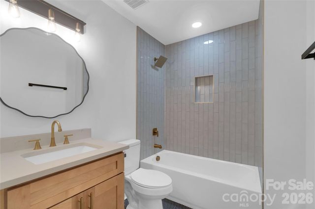 9438 Valley Road, Charlotte, NC 28270