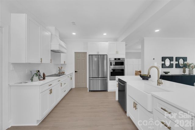 9438 Valley Road, Charlotte, NC 28270