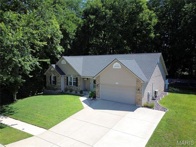 2062 Great Oaks Valley Drive, Wentzville, MO 63385