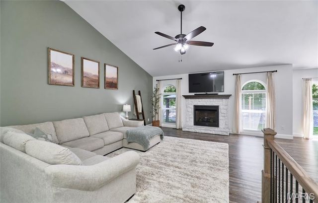 2062 Great Oaks Valley Drive, Wentzville, MO 63385