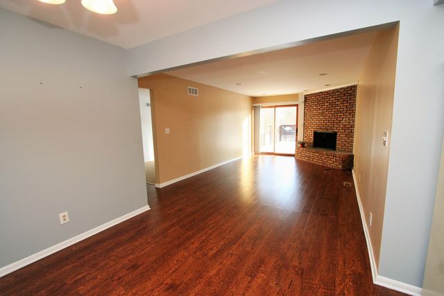 22987 W 13 Mile Road, Beverly Hills, MI 48025