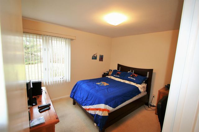 22987 W 13 Mile Road, Beverly Hills, MI 48025