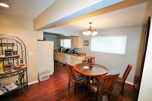 22987 W 13 Mile Road, Beverly Hills, MI 48025