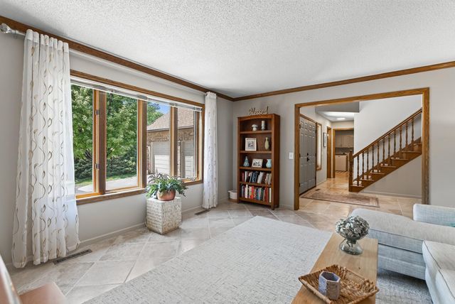 71 Marcin Hill, Burnsville, MN 55337