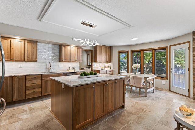 71 Marcin Hill, Burnsville, MN 55337