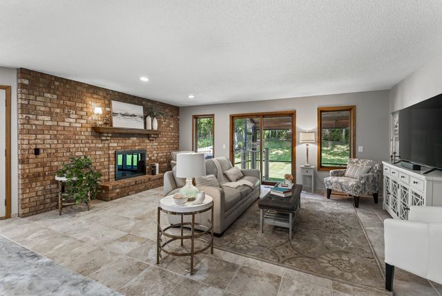 71 Marcin Hill, Burnsville, MN 55337