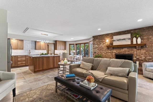 71 Marcin Hill, Burnsville, MN 55337