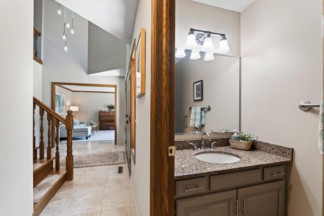 71 Marcin Hill, Burnsville, MN 55337