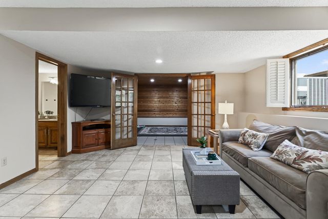 71 Marcin Hill, Burnsville, MN 55337