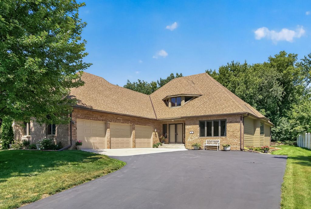 71 Marcin Hill, Burnsville, MN 55337