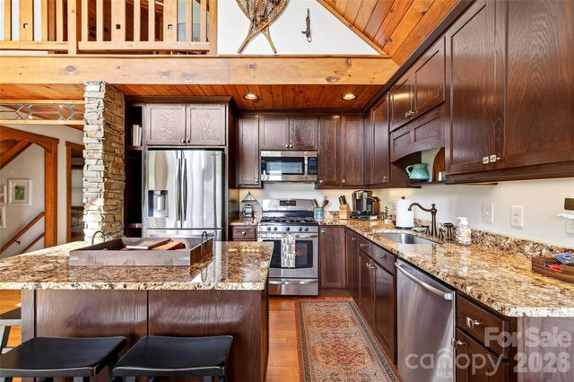 965 Grandview Peaks Drive, Nebo, NC 28761