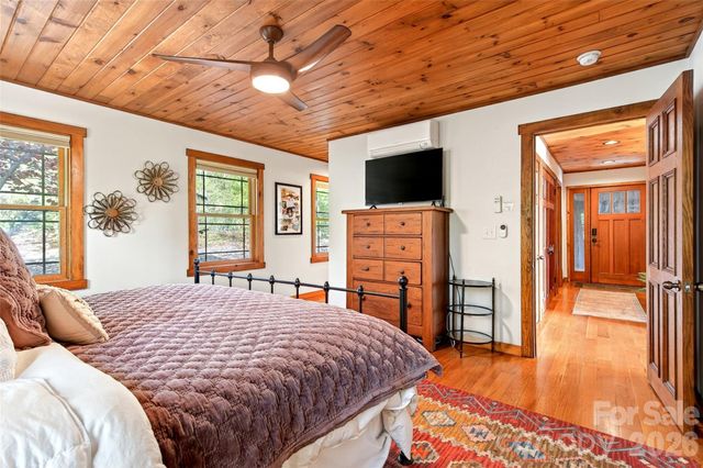 965 Grandview Peaks Drive, Nebo, NC 28761
