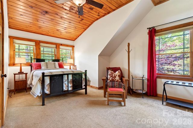 965 Grandview Peaks Drive, Nebo, NC 28761