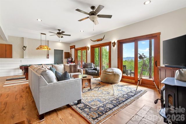 965 Grandview Peaks Drive, Nebo, NC 28761