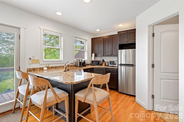 965 Grandview Peaks Drive, Nebo, NC 28761