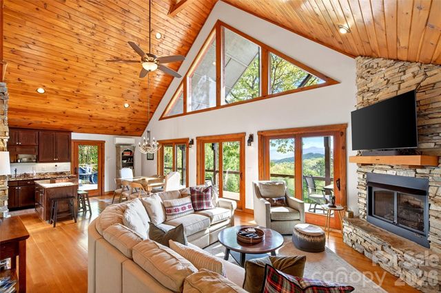 965 Grandview Peaks Drive, Nebo, NC 28761