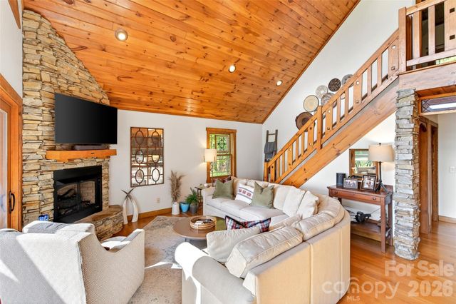 965 Grandview Peaks Drive, Nebo, NC 28761