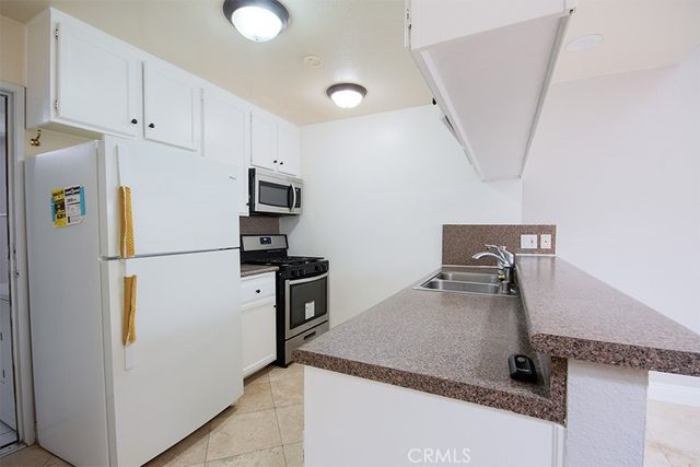 8065 Presidential Way, Midway City, CA 92655